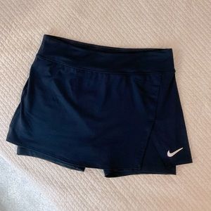 Nike Navy Tennis skirt size M slim fit